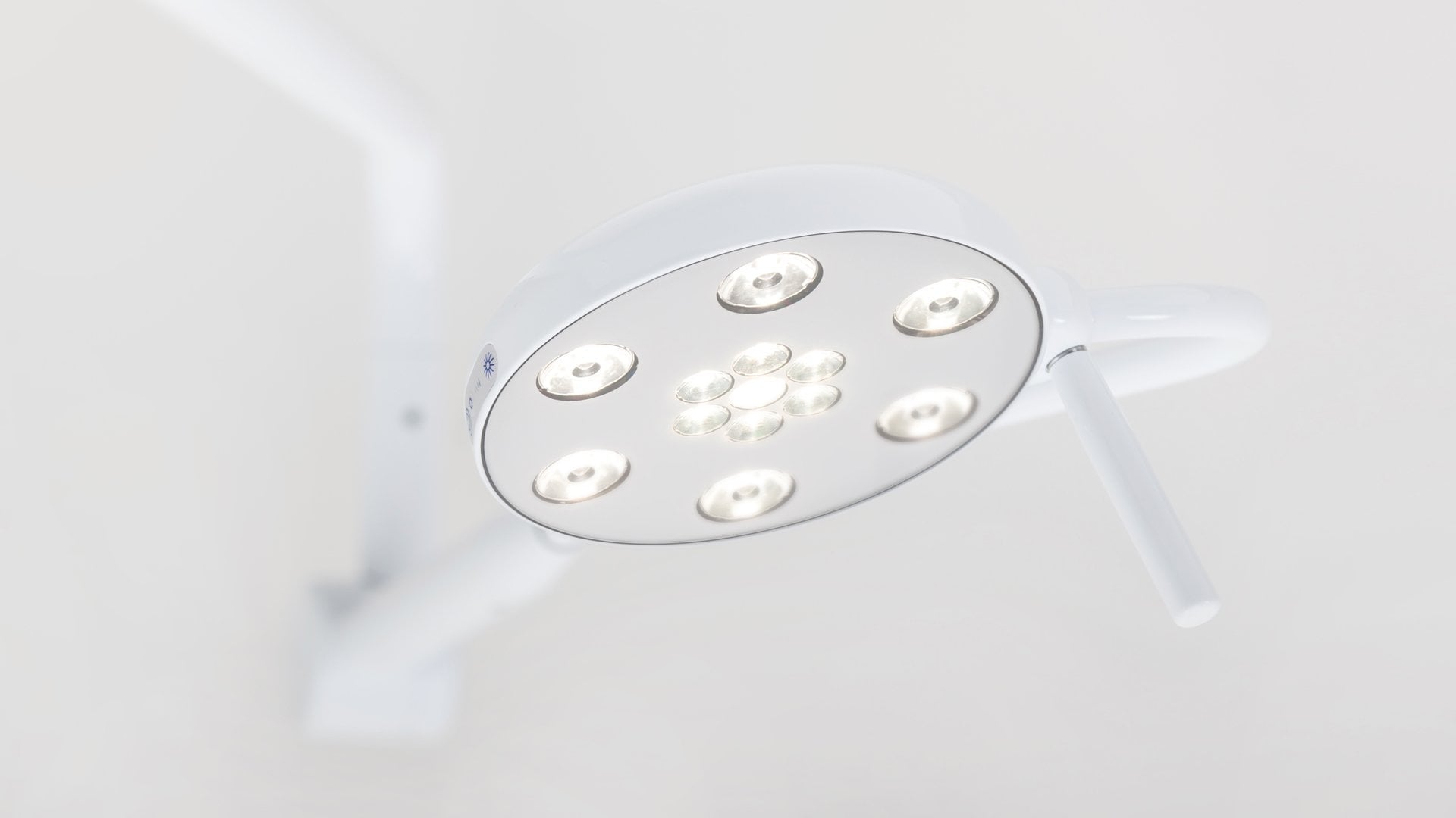 Phantom Ceiling Mounted Minor Procedure Lights - InterAktiv Health